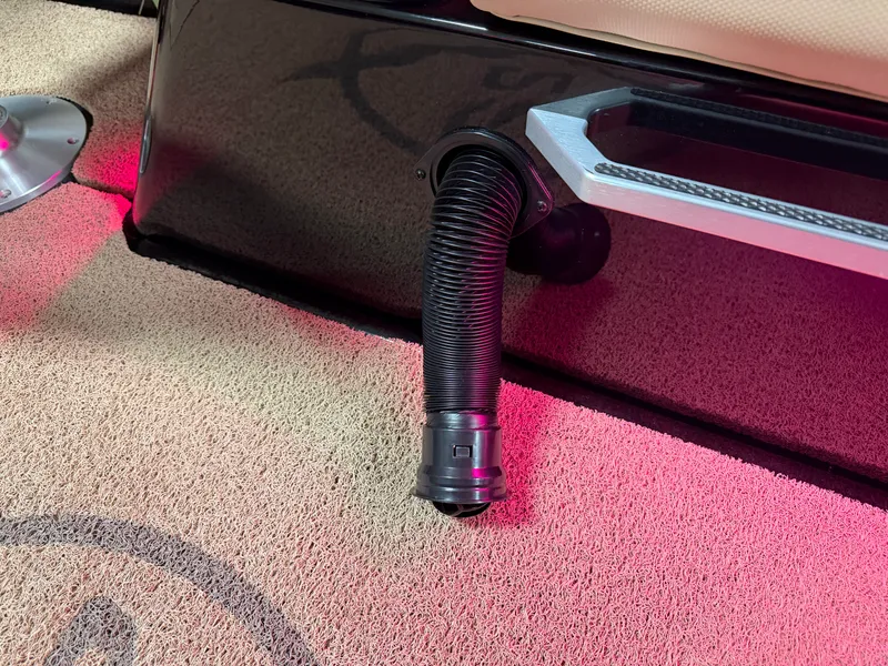 Slide: The Image of Mastercraft X22 2022 - 29