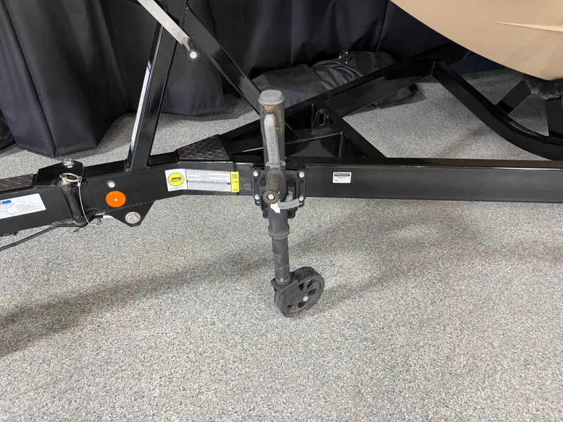 Slide: The Image of Mastercraft X22 2022 - 103