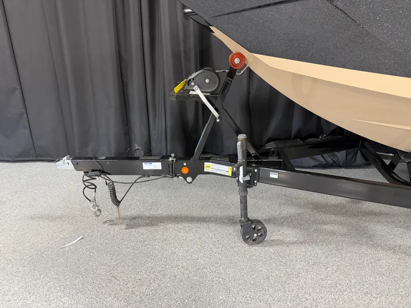 Slide: The Image of Mastercraft X22 2022 - 102