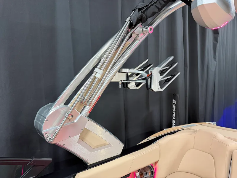 Slide: The Image of Mastercraft X22 2022 - 93