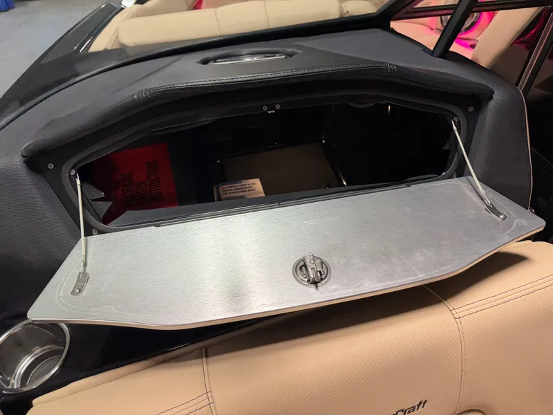 Slide: The Image of Mastercraft X22 2022 - 58