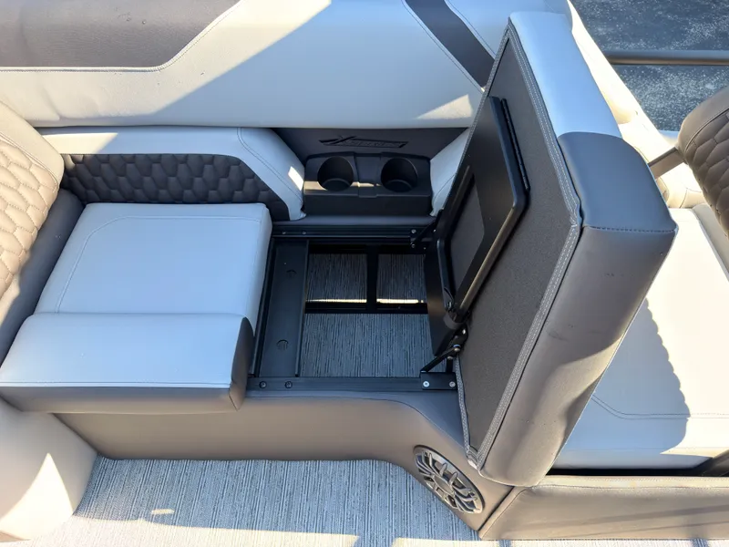 Slide: The Image of Sylvan X3 LZ DH 2027 - 56