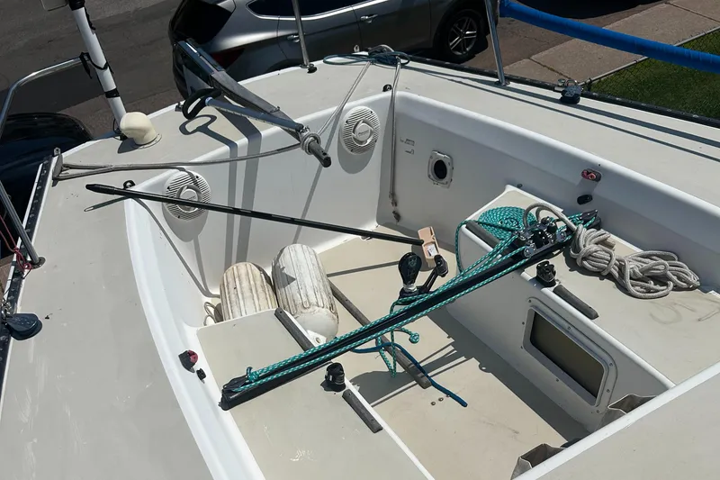Slide: The Image of J Boats J/29 1984 - 8