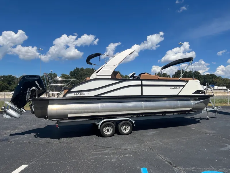 Slide: The Image of Harris 250 GRAND MARINER 2024 - 4