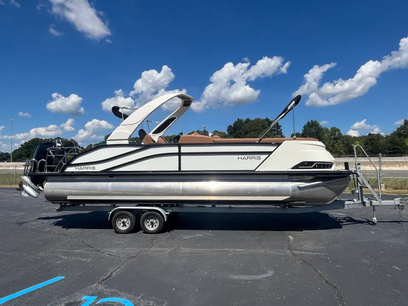 Slide: The Image of Harris 250 GRAND MARINER 2024 - 8