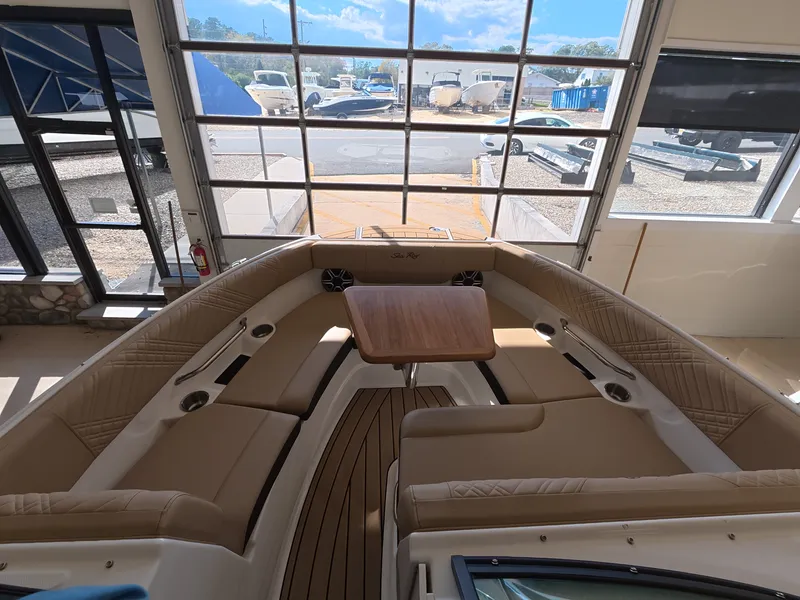 Slide: The Image of Sea Ray SDX 230 Outboard 2026 - 18