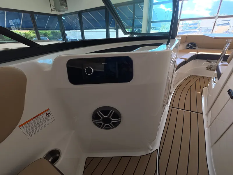 Slide: The Image of Sea Ray SDX 230 Outboard 2026 - 13
