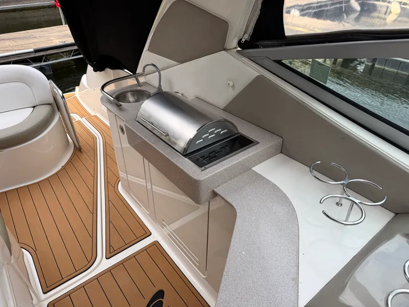 Slide: The Image of Sea Ray 310 SUNDANCER 2007 - 13