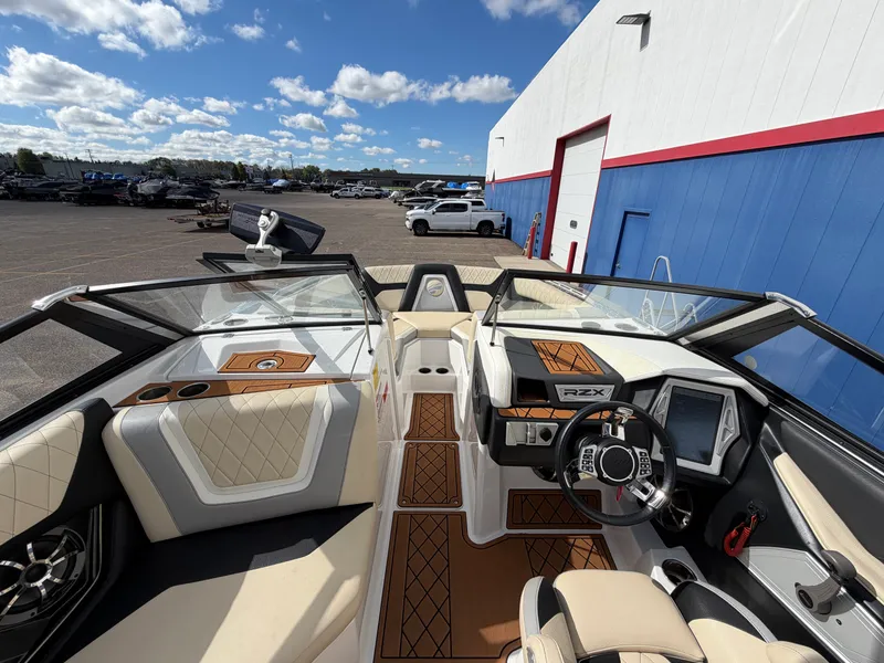 Slide: The Image of Tige 20RZX 2019 - 39