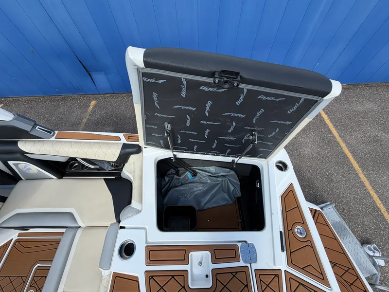 Slide: The Image of Tige 20RZX 2019 - 16