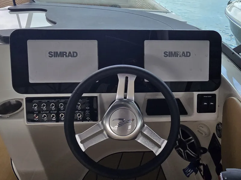 Slide: The Image of Sea Ray SDX 270 Surf 2027 - 17