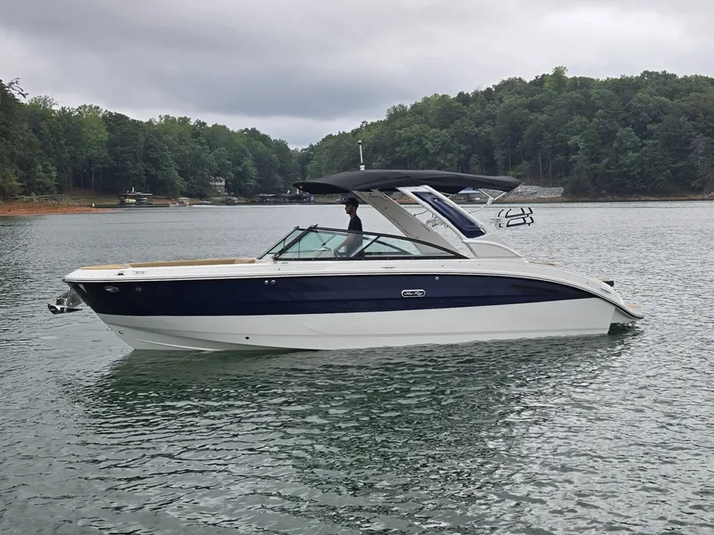 The Image of Sea Ray SDX 270 Surf 2027 - 0