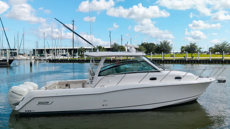 Slide: The Image of Boston Whaler 345 CONQUEST 2017 - 6