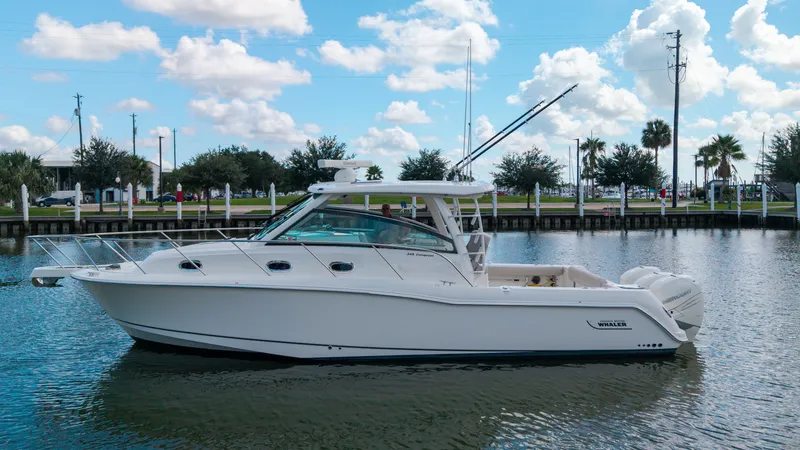The Image of Boston Whaler 345 CONQUEST 2017 - 0