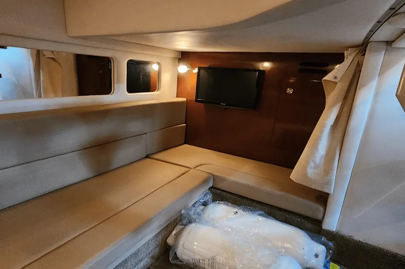 Slide: The Image of Sea Ray 330 SUNDANCER 2014 - 46