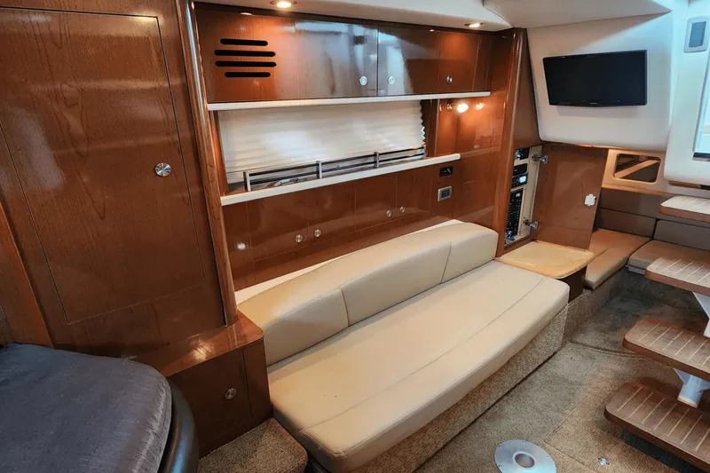 Slide: The Image of Sea Ray 330 SUNDANCER 2014 - 43