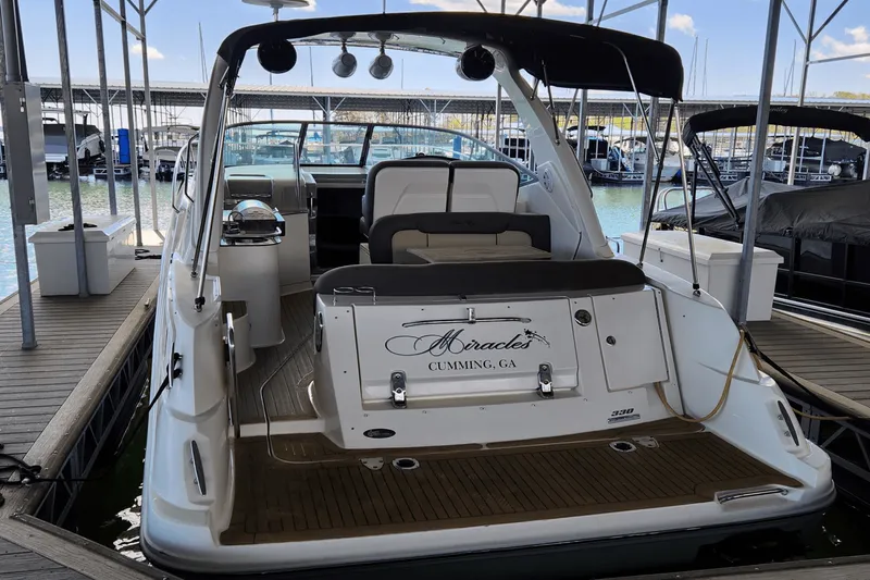 Slide: The Image of Sea Ray 330 SUNDANCER 2014 - 17