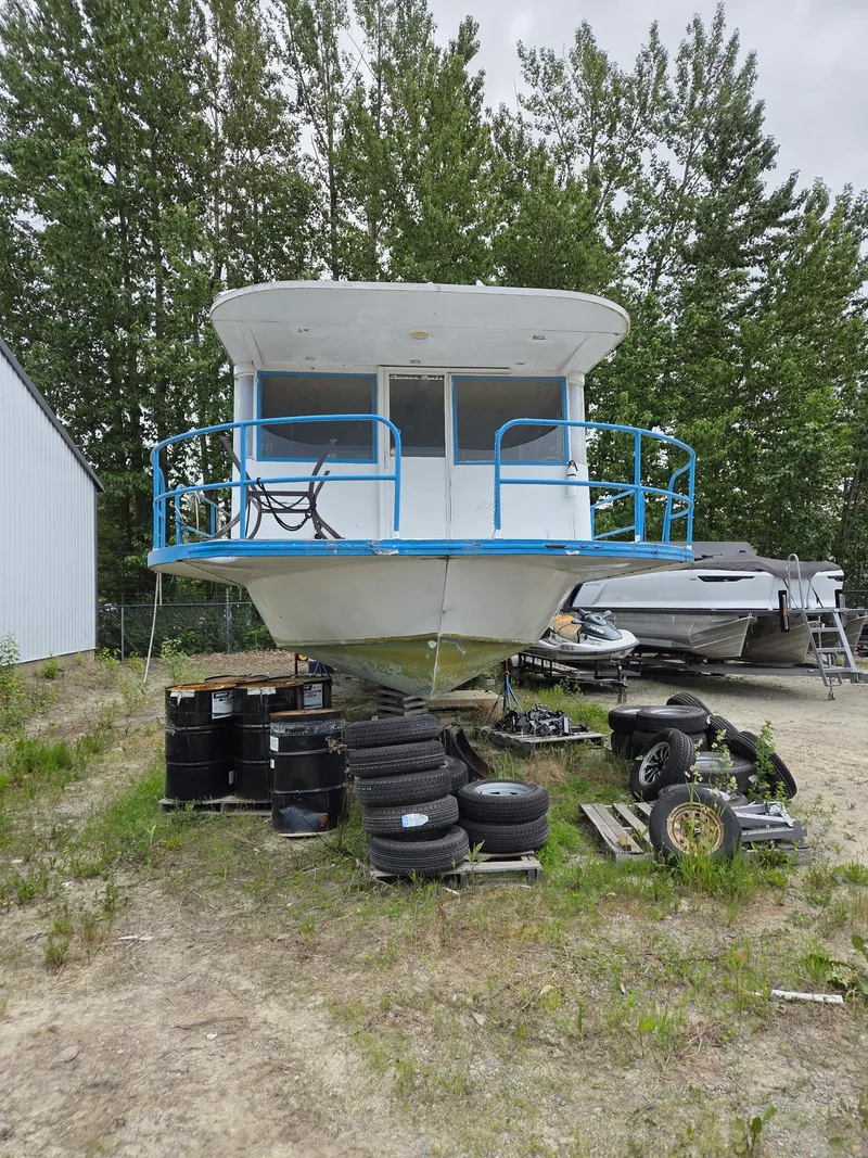 Slide: The Image of Kingscraft Coastal Cruiser 1984 - 3