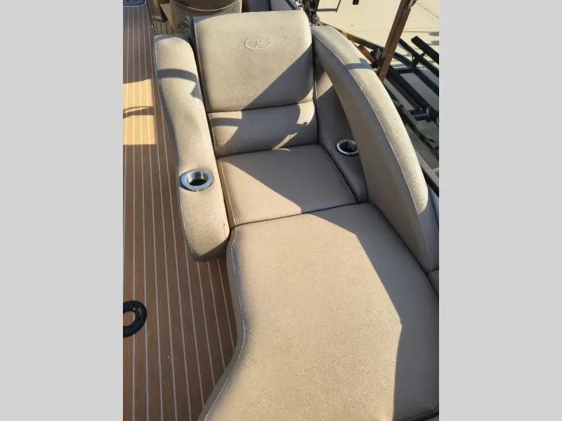 Slide: The Image of Veranda VTX25RFL 2019 - 6