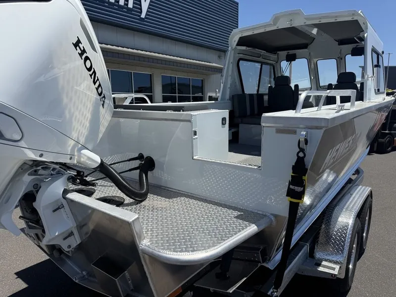 Slide: The Image of Hewescraft 240 Ocean Pro Hardtop 2026 - 4