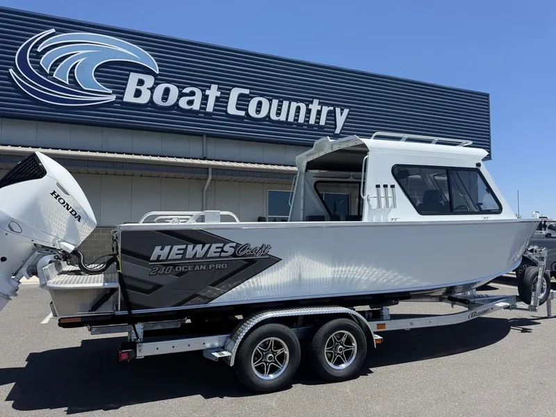 Slide: The Image of Hewescraft 240 Ocean Pro Hardtop 2026 - 2
