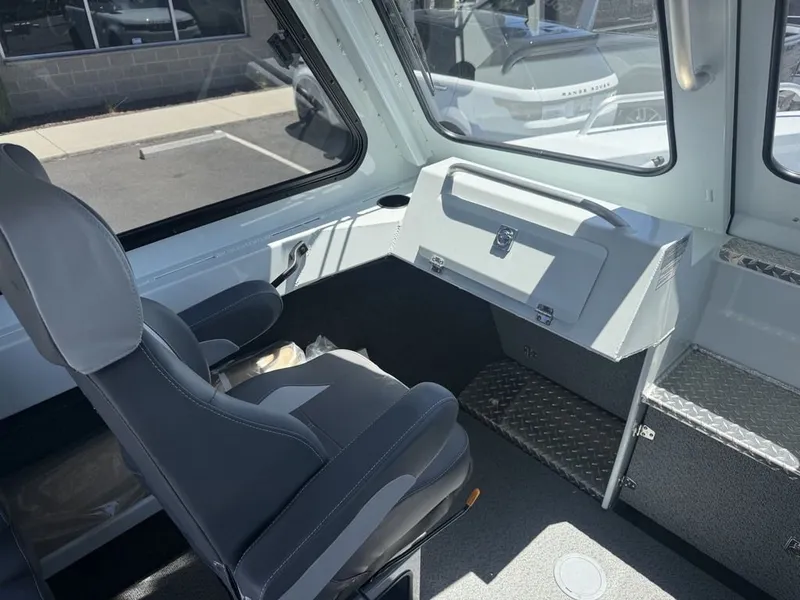 Slide: The Image of Hewescraft 240 Ocean Pro Hardtop 2026 - 9