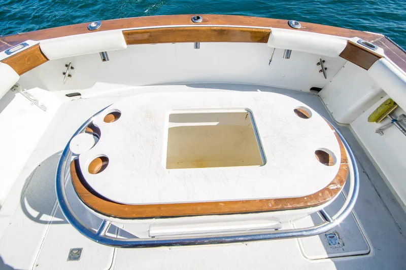 Slide: The Image of Blackfin 32 Flybridge 1987 - 14