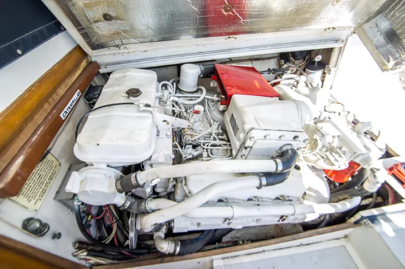 Slide: The Image of Blackfin 32 Flybridge 1987 - 28