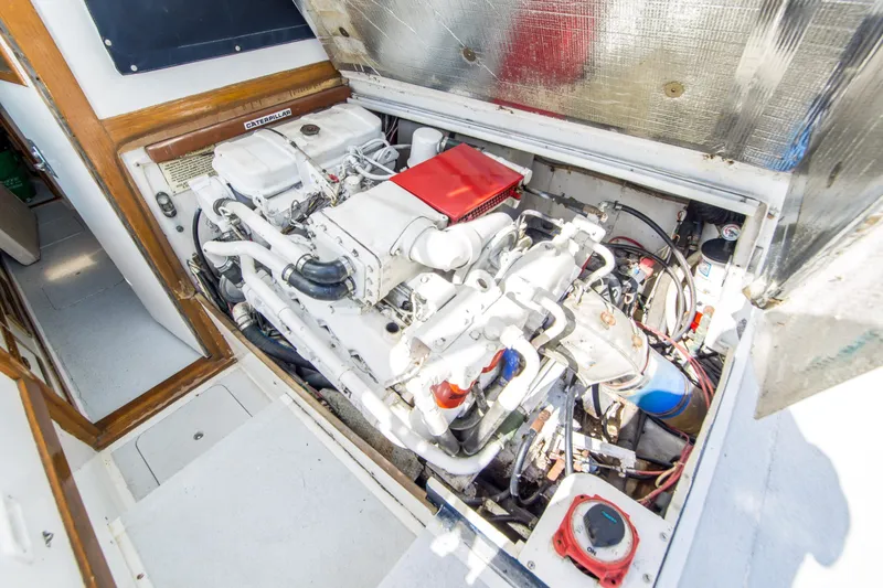 Slide: The Image of Blackfin 32 Flybridge 1987 - 29