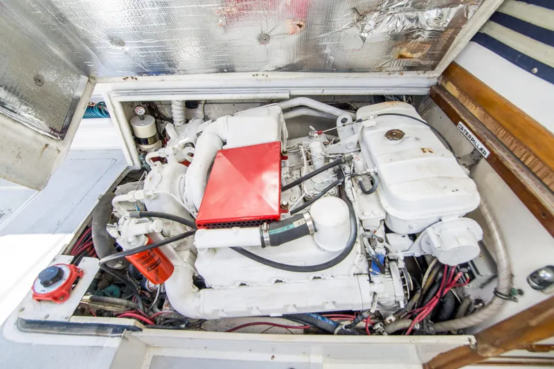 Slide: The Image of Blackfin 32 Flybridge 1987 - 30