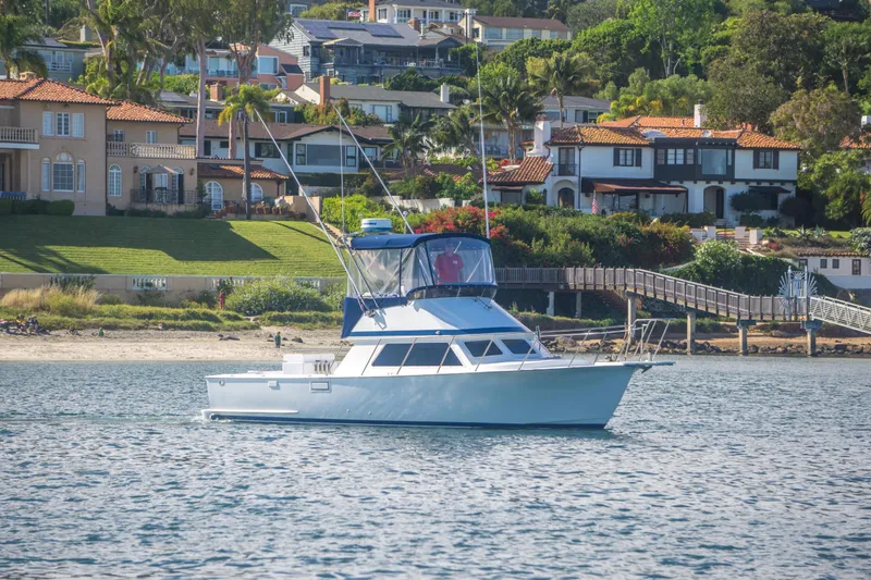 Slide: The Image of Blackfin 32 Flybridge 1987 - 34