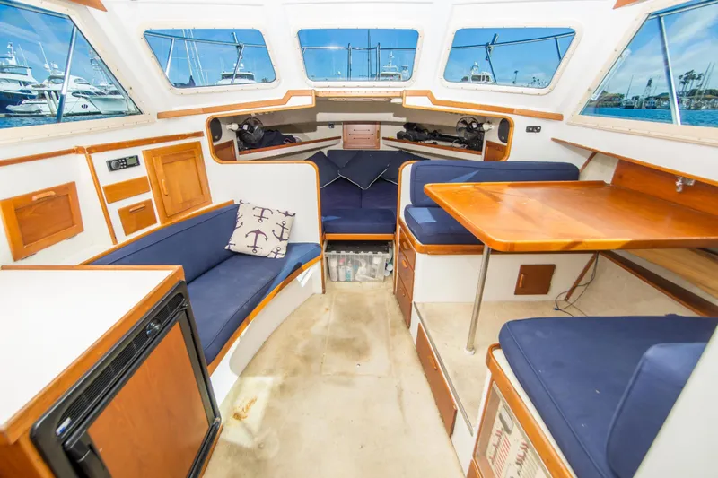 Slide: The Image of Blackfin 32 Flybridge 1987 - 55