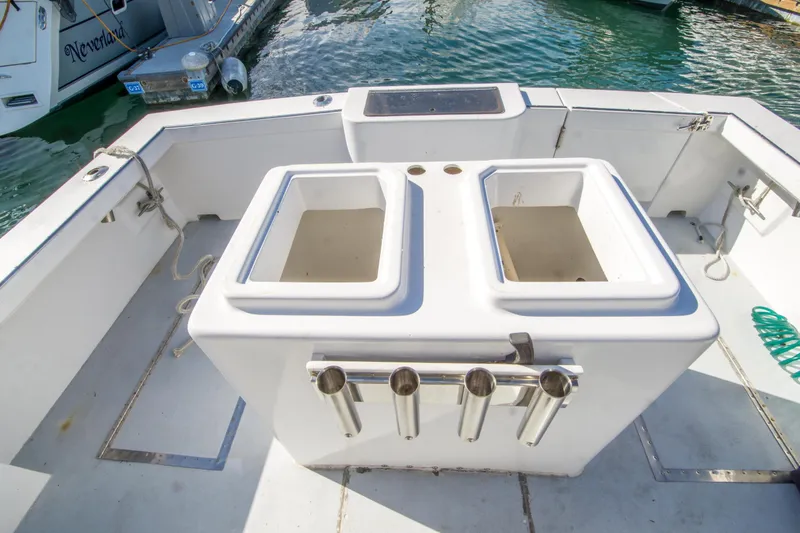 Slide: The Image of Blackfin 32 Flybridge 1987 - 59