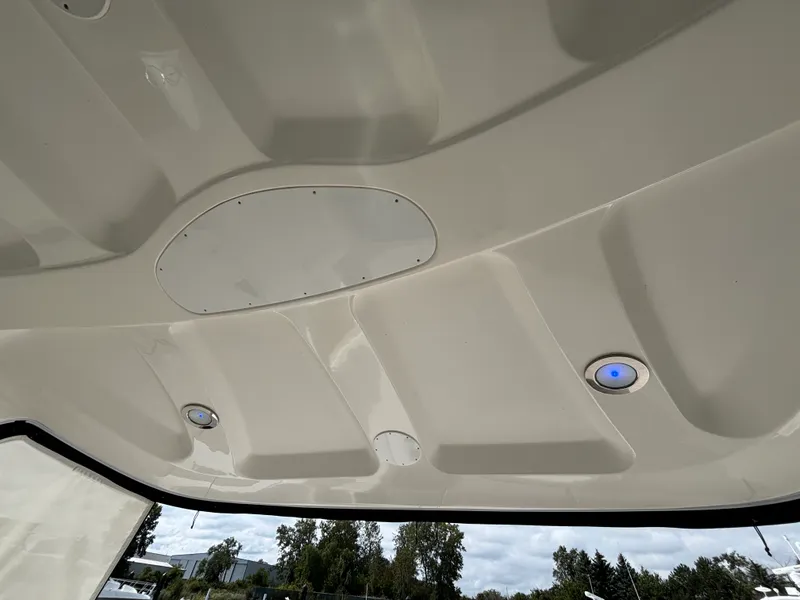 Slide: The Image of Sea Ray 550 SUNDANCER 2002 - 8