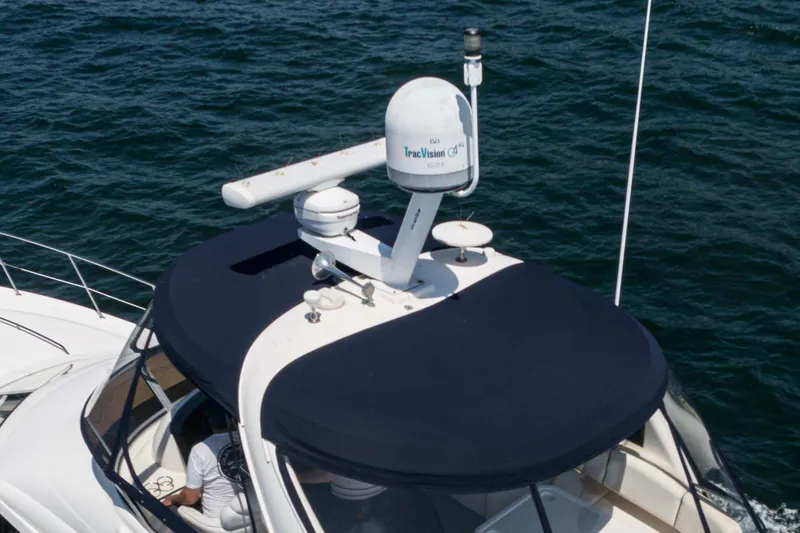 Slide: The Image of Sea Ray 44 Sedan Bridge 2006 - 6