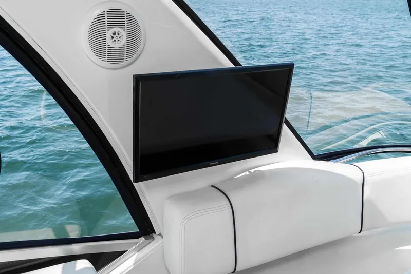 Slide: The Image of Sea Ray 44 Sedan Bridge 2006 - 12