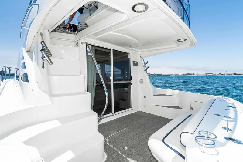Slide: The Image of Sea Ray 44 Sedan Bridge 2006 - 15