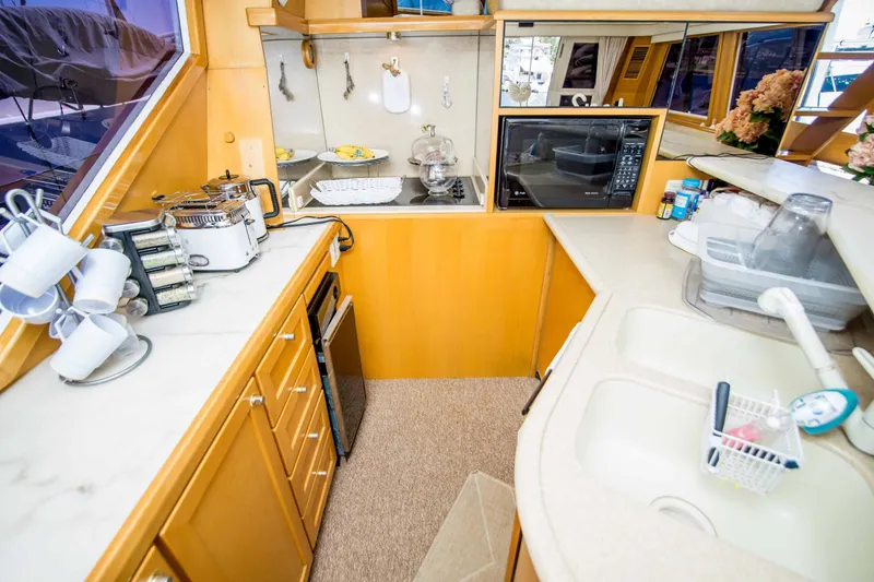 Slide: The Image of McKinna 57 Pilothouse 1998 - 11