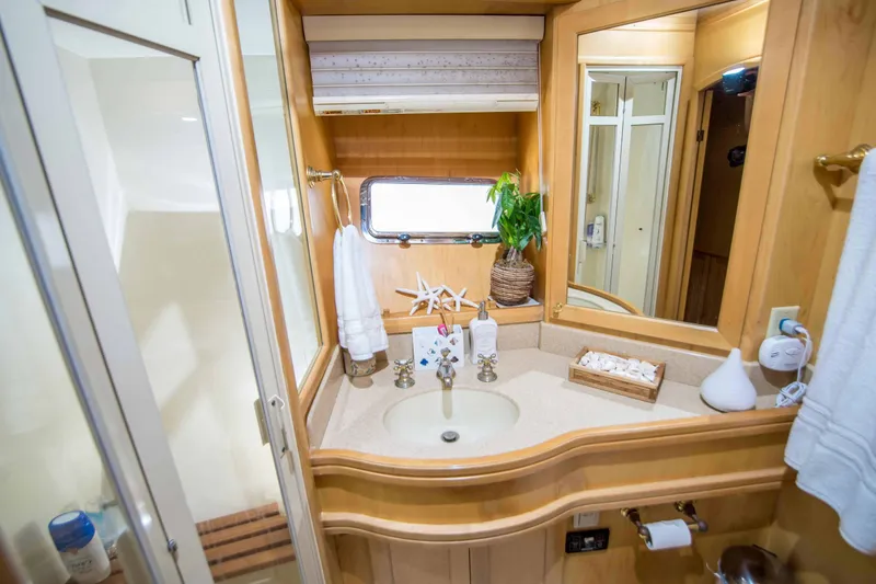 Slide: The Image of McKinna 57 Pilothouse 1998 - 25