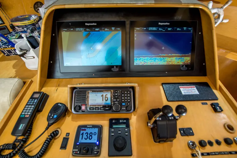 Slide: The Image of McKinna 57 Pilothouse 1998 - 17