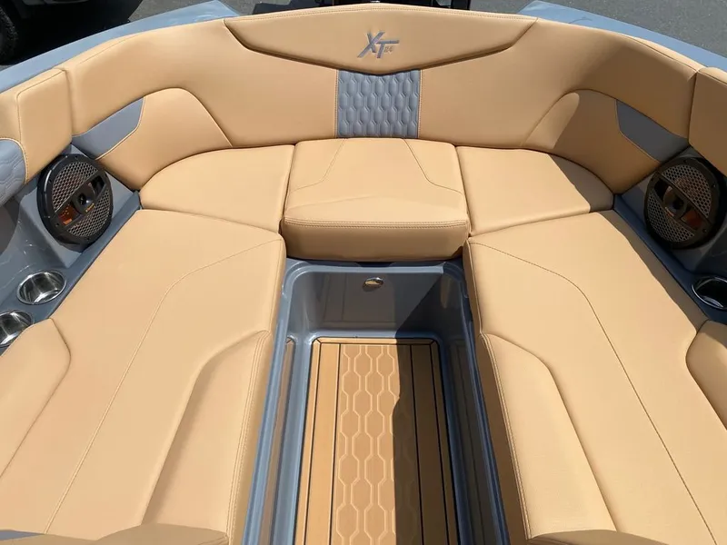 Slide: The Image of MasterCraft XT24 2025 - 16