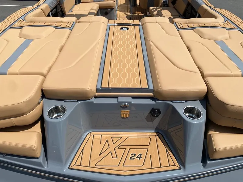 Slide: The Image of MasterCraft XT24 2025 - 7