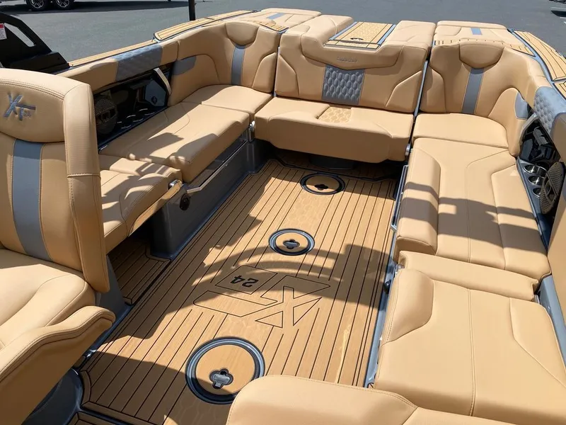Slide: The Image of MasterCraft XT24 2025 - 17