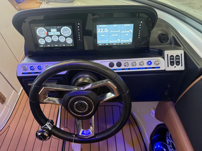 Slide: The Image of Crownline Boats 260 XSS 2024 - 16