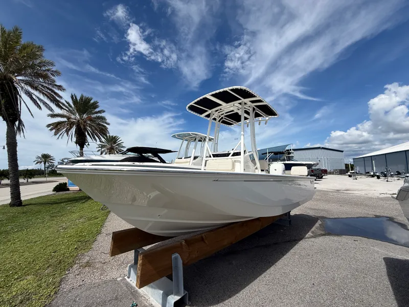 Slide: The Image of Boston Whaler 190 Montauk 2027 - 2