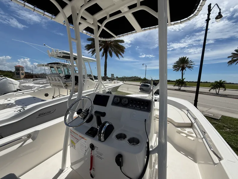 Slide: The Image of Boston Whaler 190 Montauk 2027 - 9
