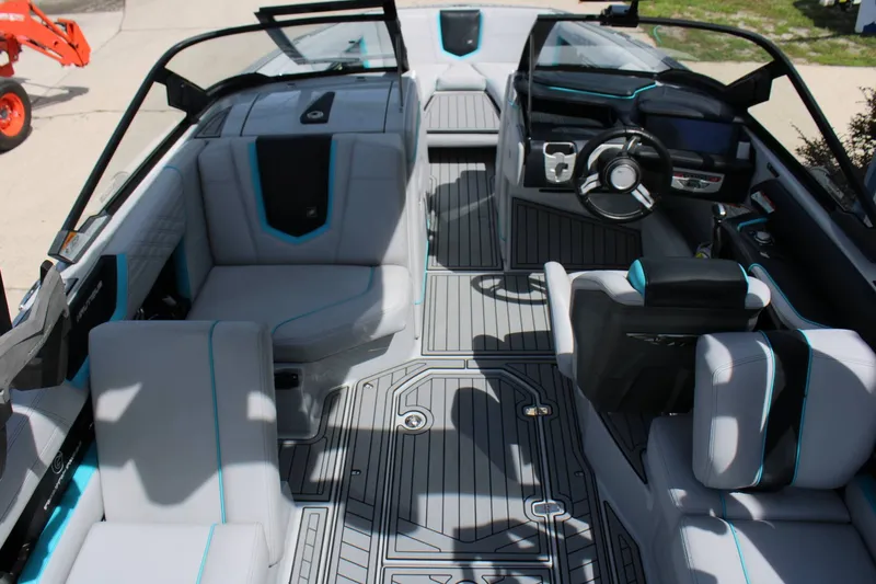 Slide: The Image of Nautique G23 2020 - 13
