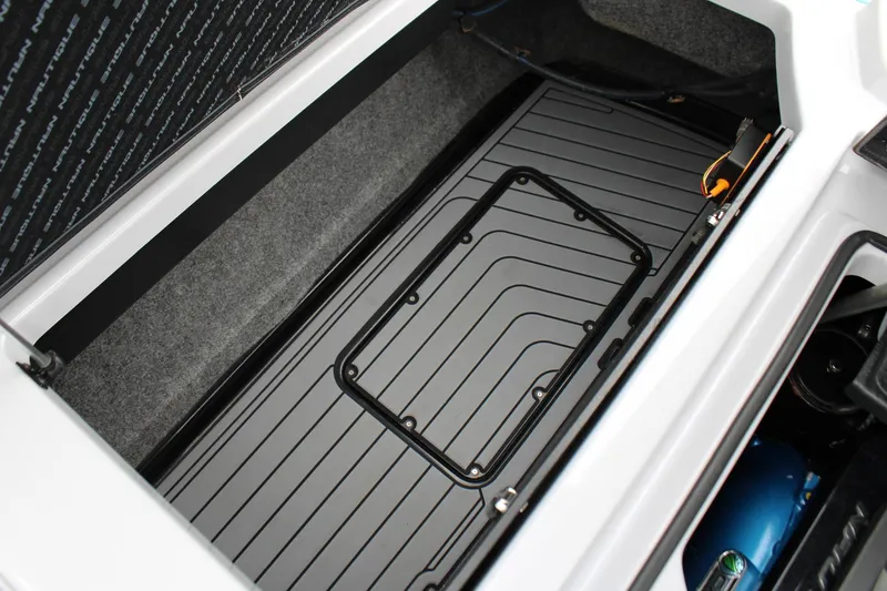 Slide: The Image of Nautique G23 2020 - 23
