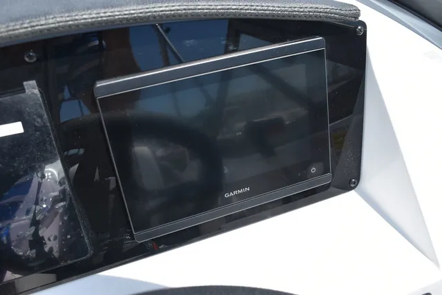 Slide: The Image of Stingray 211DC 2026 - 44