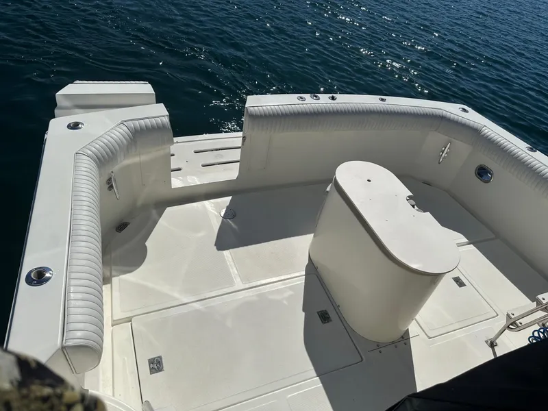 Slide: The Image of Symbol 39 sedan sportfisher 1991 - 10